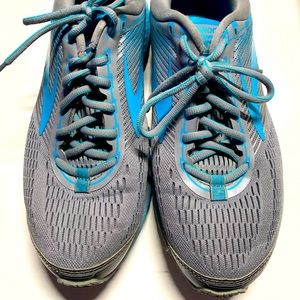 Brooks Ghost 10 sneakers